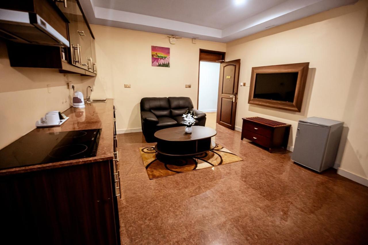 Koki Hotel คัมพาลา ภายนอก รูปภาพ