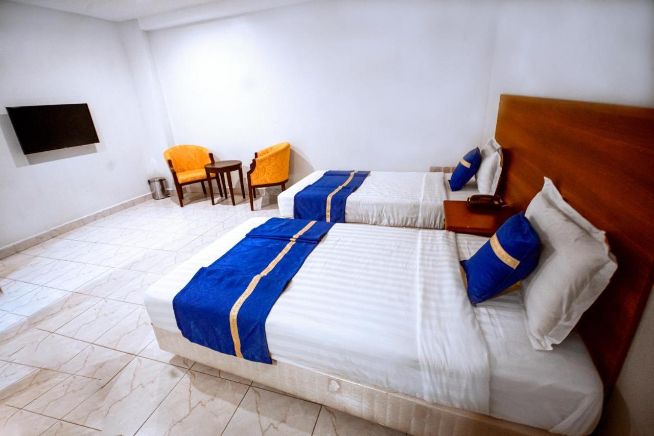 Koki Hotel คัมพาลา ภายนอก รูปภาพ