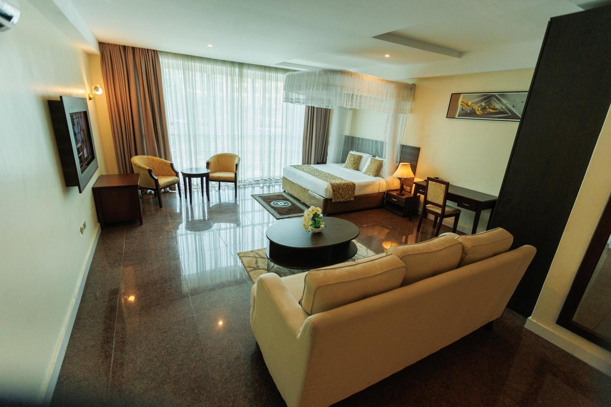 Koki Hotel คัมพาลา ภายนอก รูปภาพ