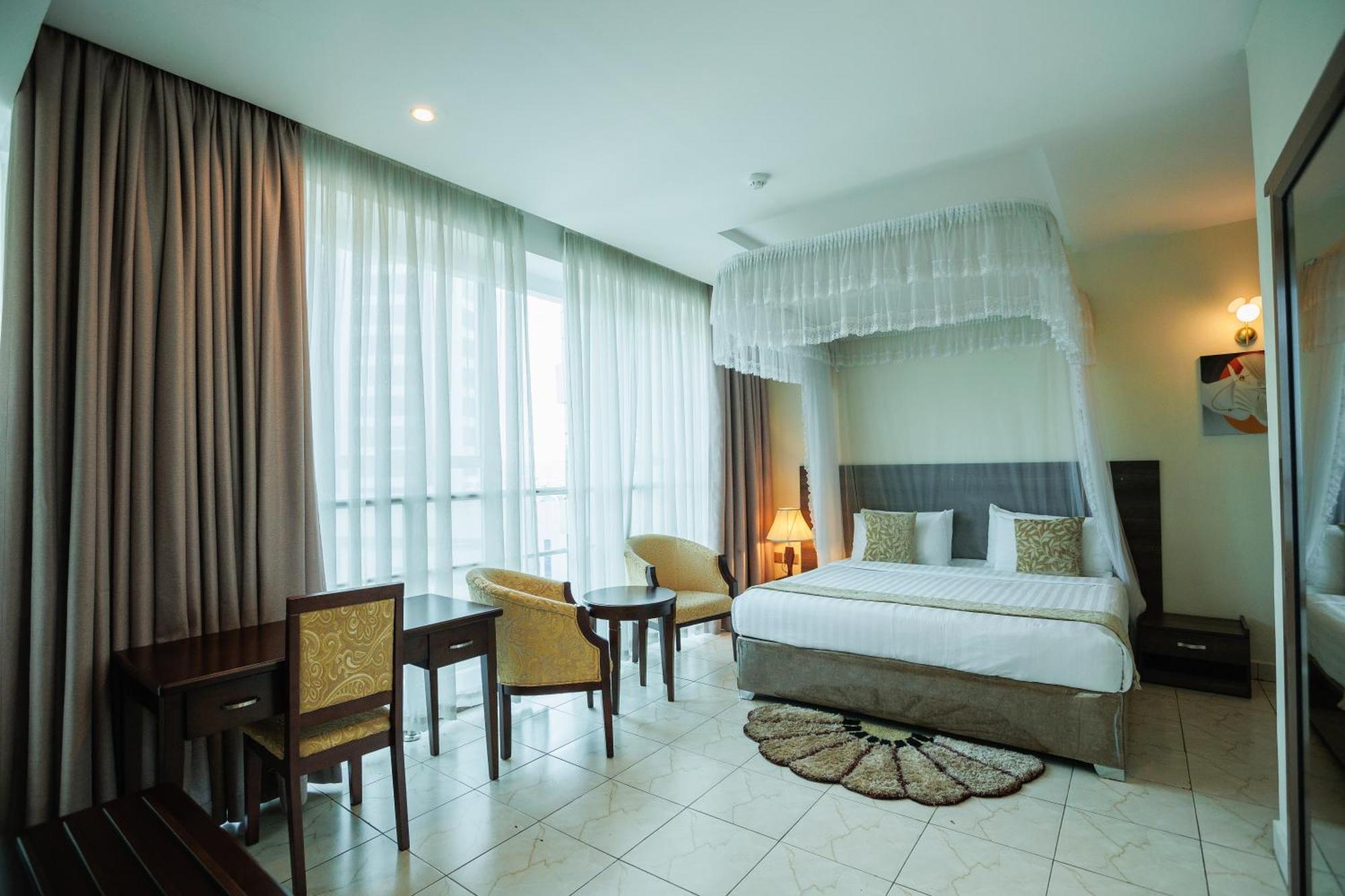 Koki Hotel คัมพาลา ภายนอก รูปภาพ