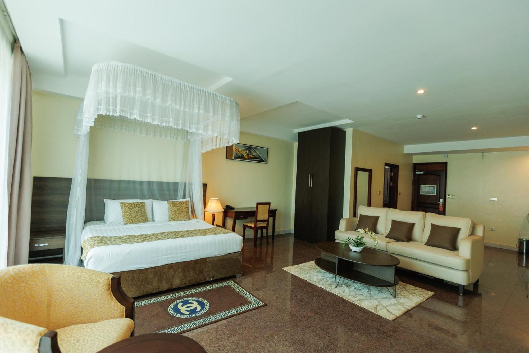 Koki Hotel คัมพาลา ภายนอก รูปภาพ