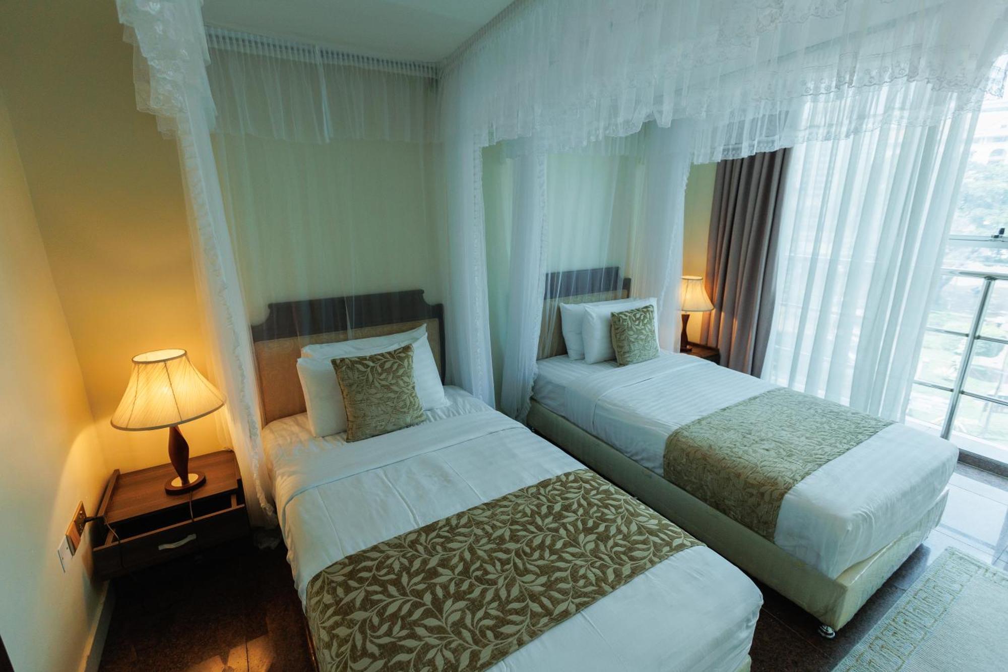 Koki Hotel คัมพาลา ภายนอก รูปภาพ