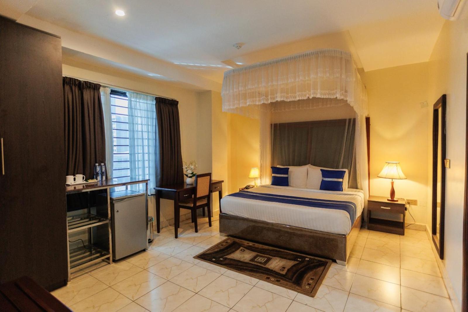 Koki Hotel คัมพาลา ภายนอก รูปภาพ