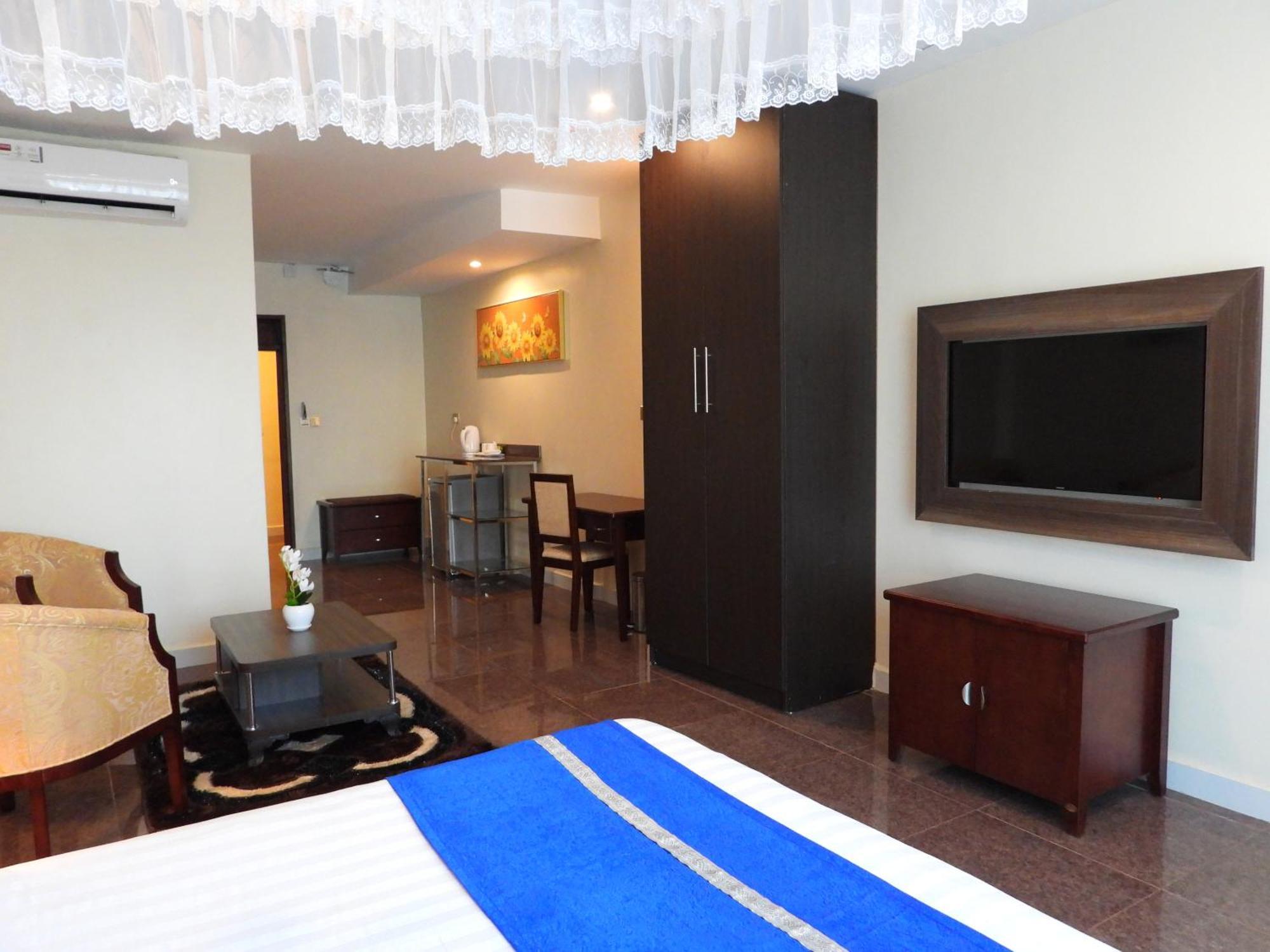 Koki Hotel คัมพาลา ภายนอก รูปภาพ