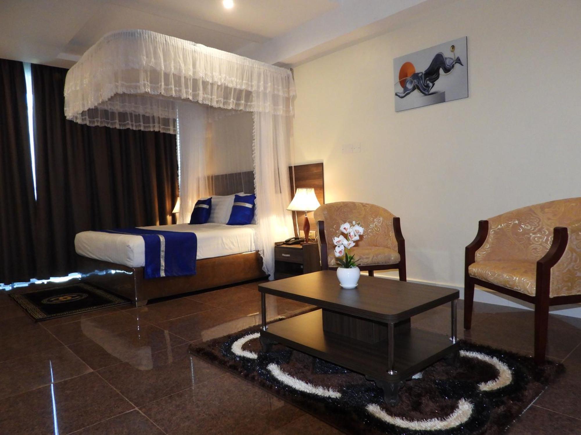 Koki Hotel คัมพาลา ภายนอก รูปภาพ
