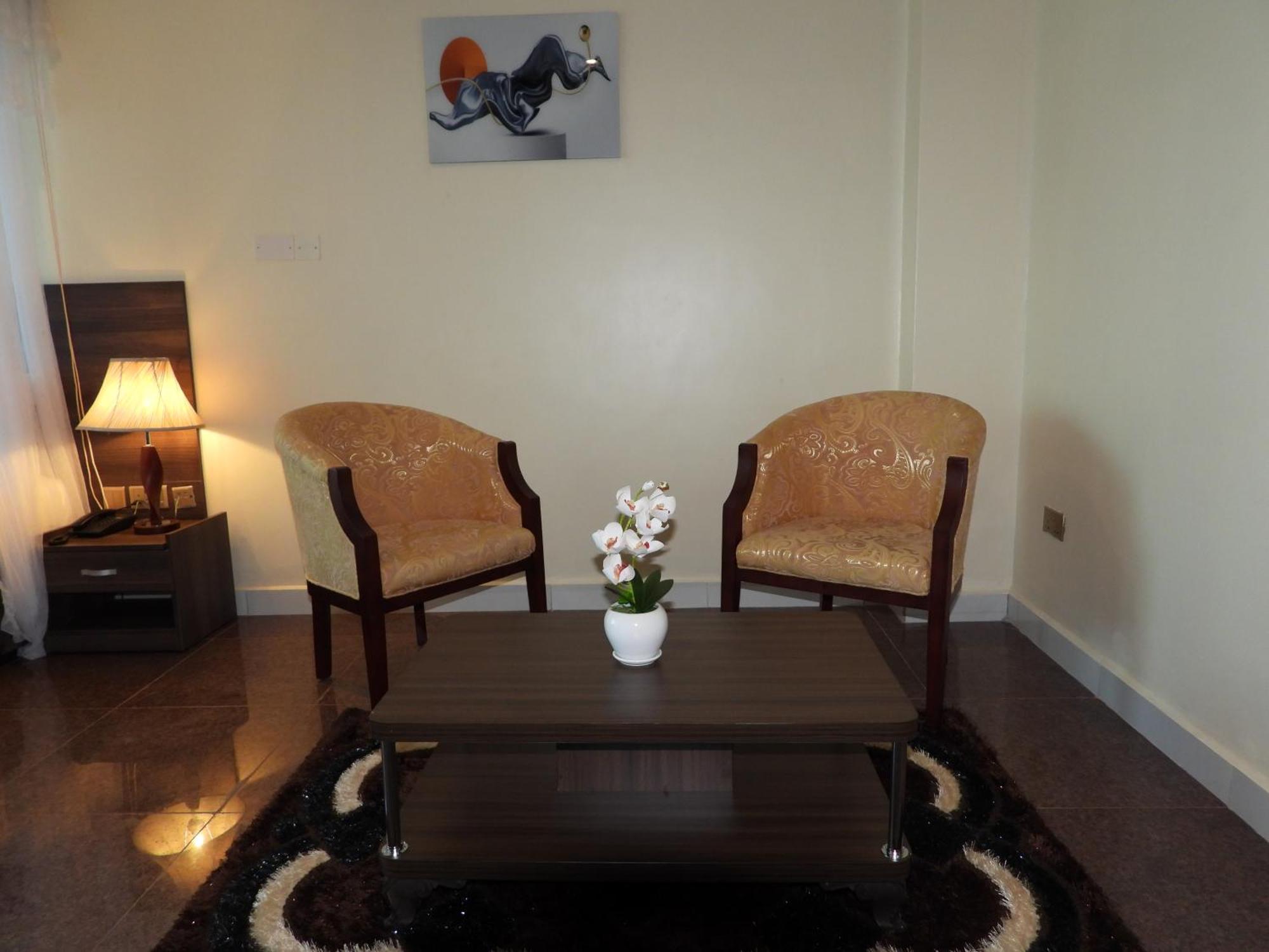 Koki Hotel คัมพาลา ภายนอก รูปภาพ