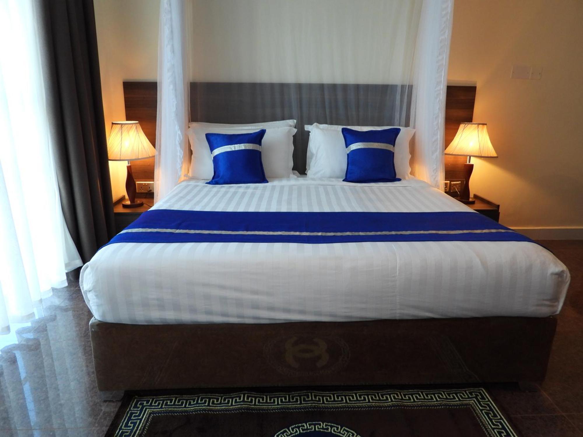 Koki Hotel คัมพาลา ภายนอก รูปภาพ