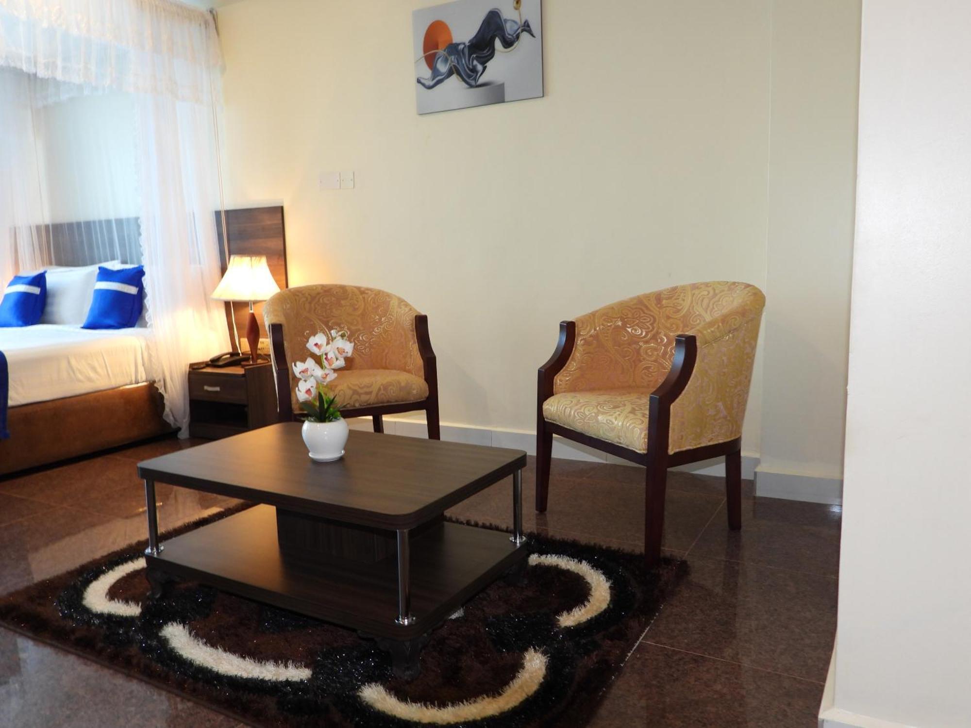 Koki Hotel คัมพาลา ภายนอก รูปภาพ